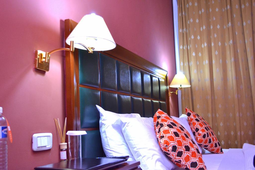 Transcorp Hotels Калабар Номер фото